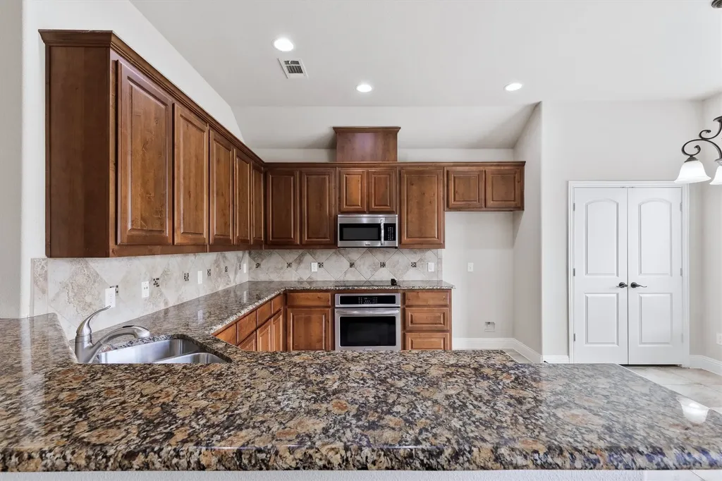 3306 Robin Trail Melissa TX 75454