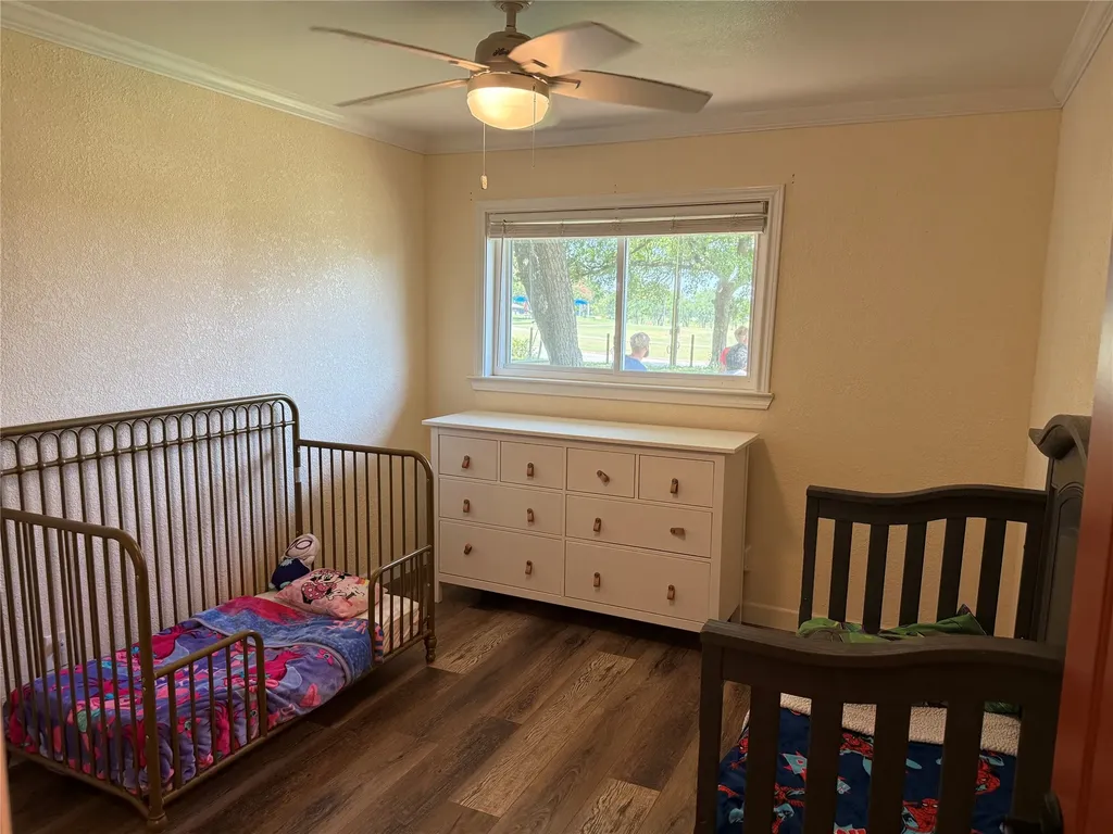 1609 E Thomas Street Sherman TX 75090