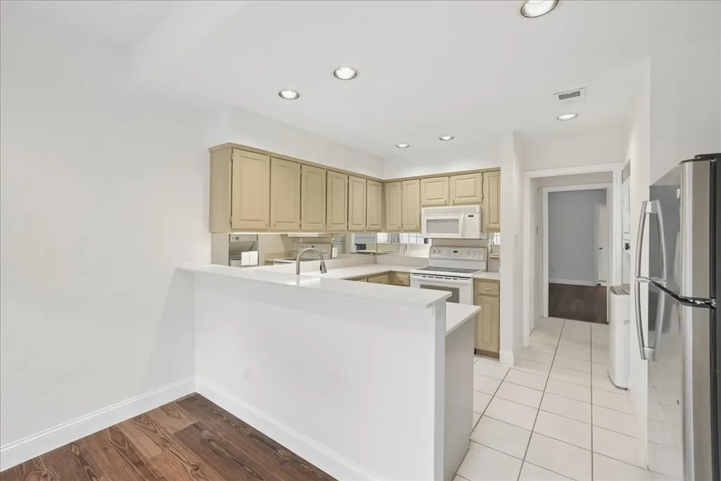 5100 Verde Valley Lane Dallas TX 75254