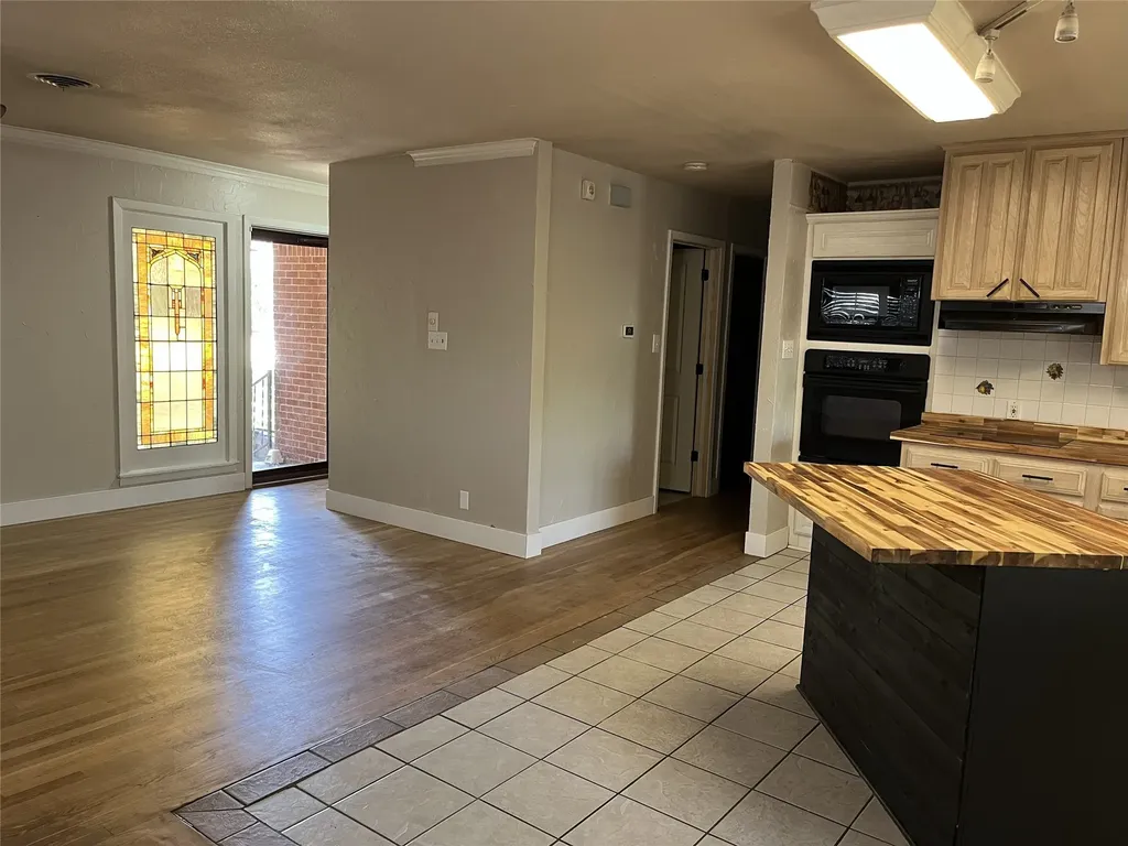 3401 Leith Avenue Fort Worth TX 76133
