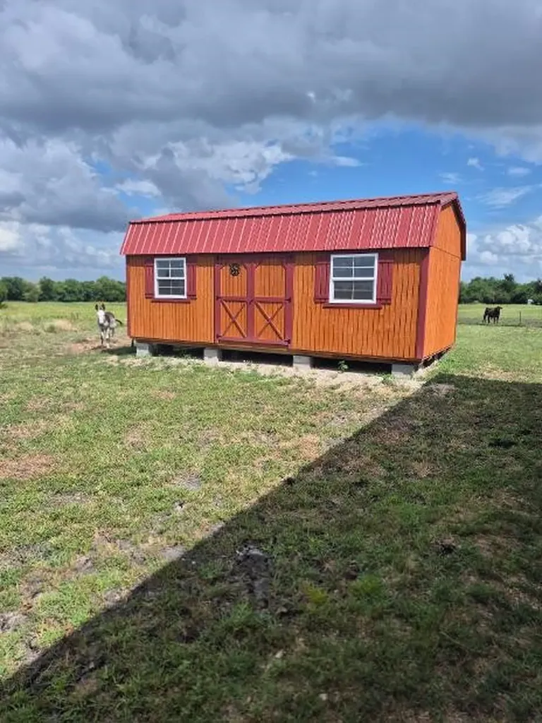 9561 Tx-50 Highway Ladonia TX 75449
