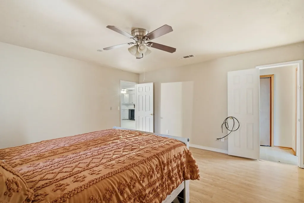 917 E Ross Avenue De Leon TX 76444