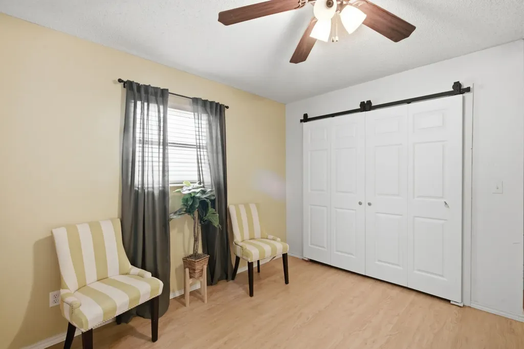 917 E Ross Avenue De Leon TX 76444
