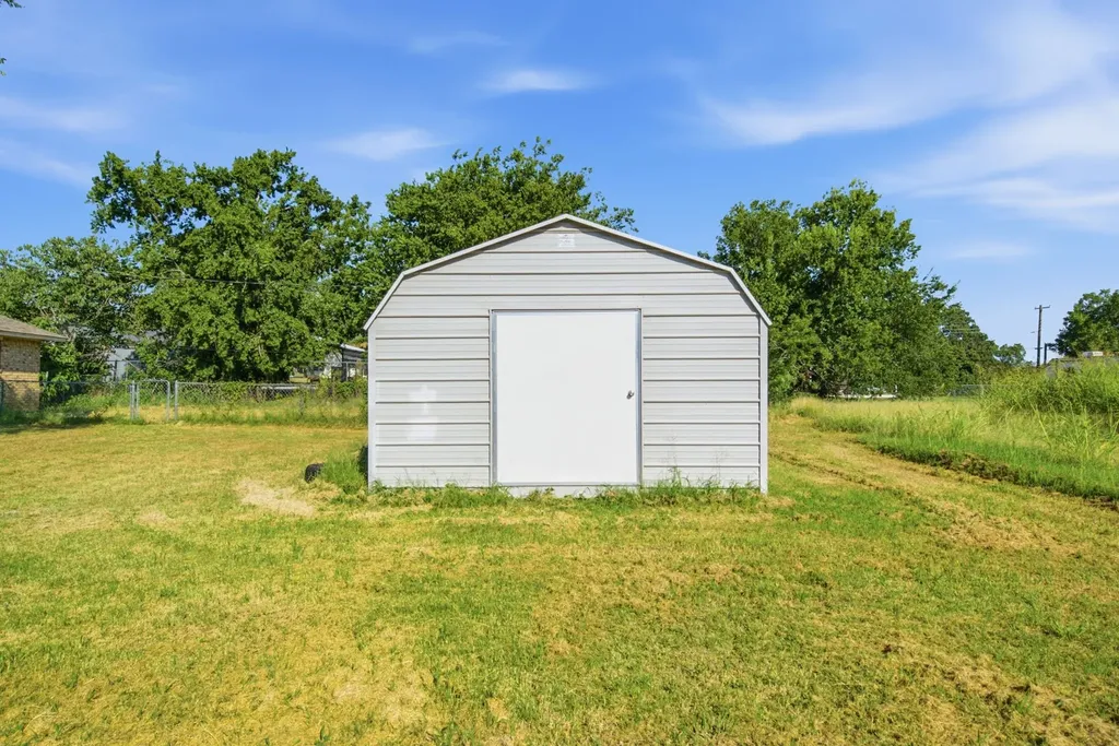 917 E Ross Avenue De Leon TX 76444