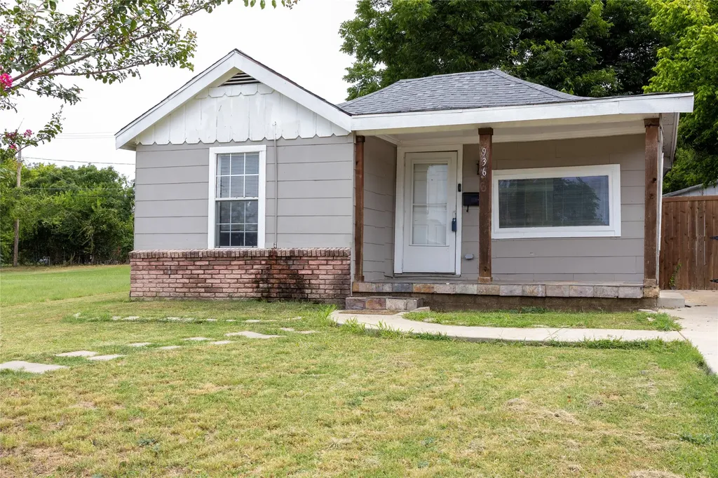 936 E Cantey Street Fort Worth TX 76104