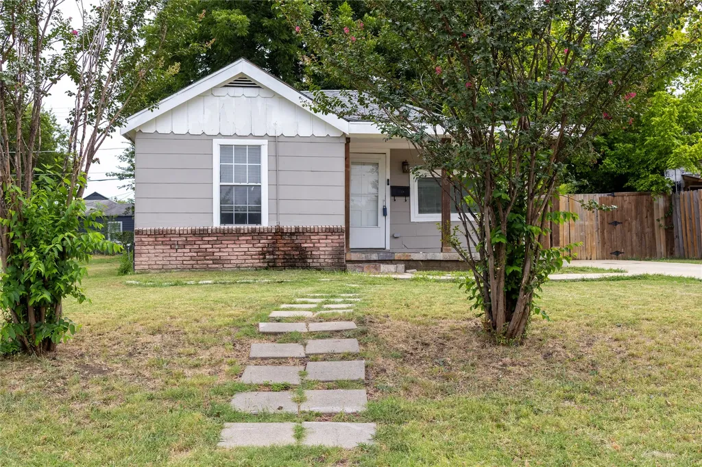 936 E Cantey Street Fort Worth TX 76104