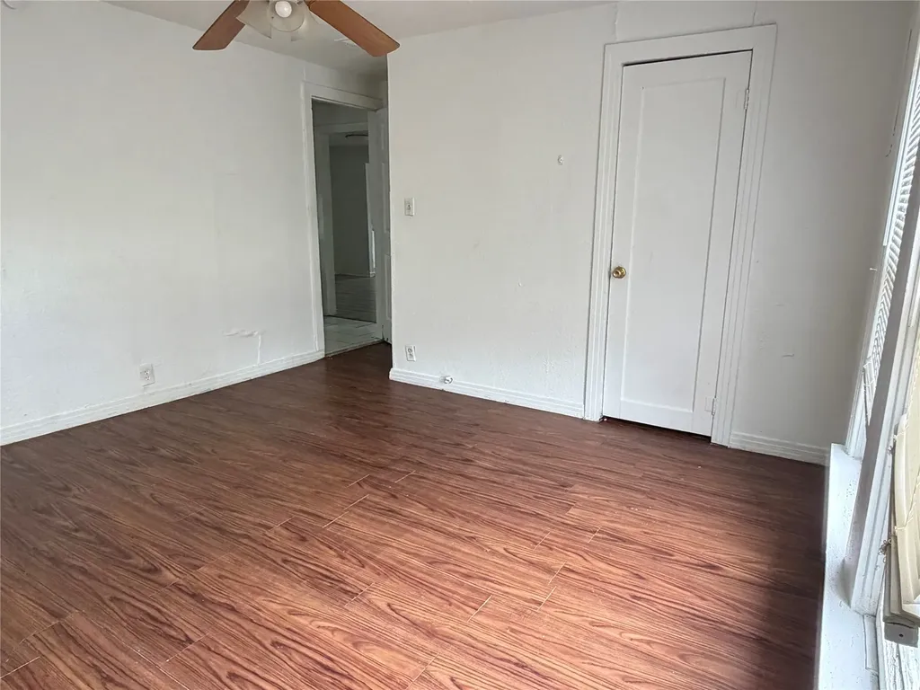 936 E Cantey Street Fort Worth TX 76104