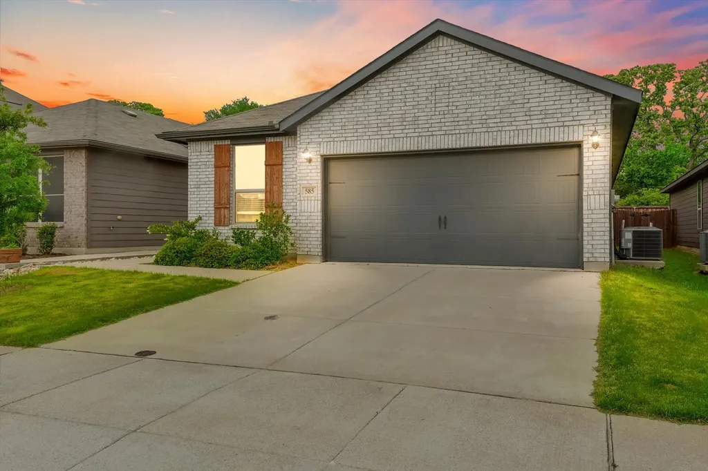 585 Concho Street Aubrey TX 76227