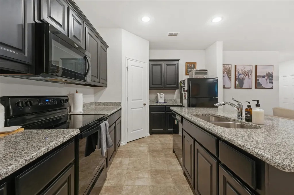 585 Concho Street Aubrey TX 76227