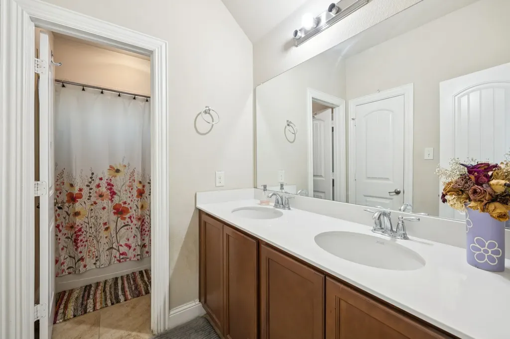 2221 Petunia Lane Rowlett TX 75089