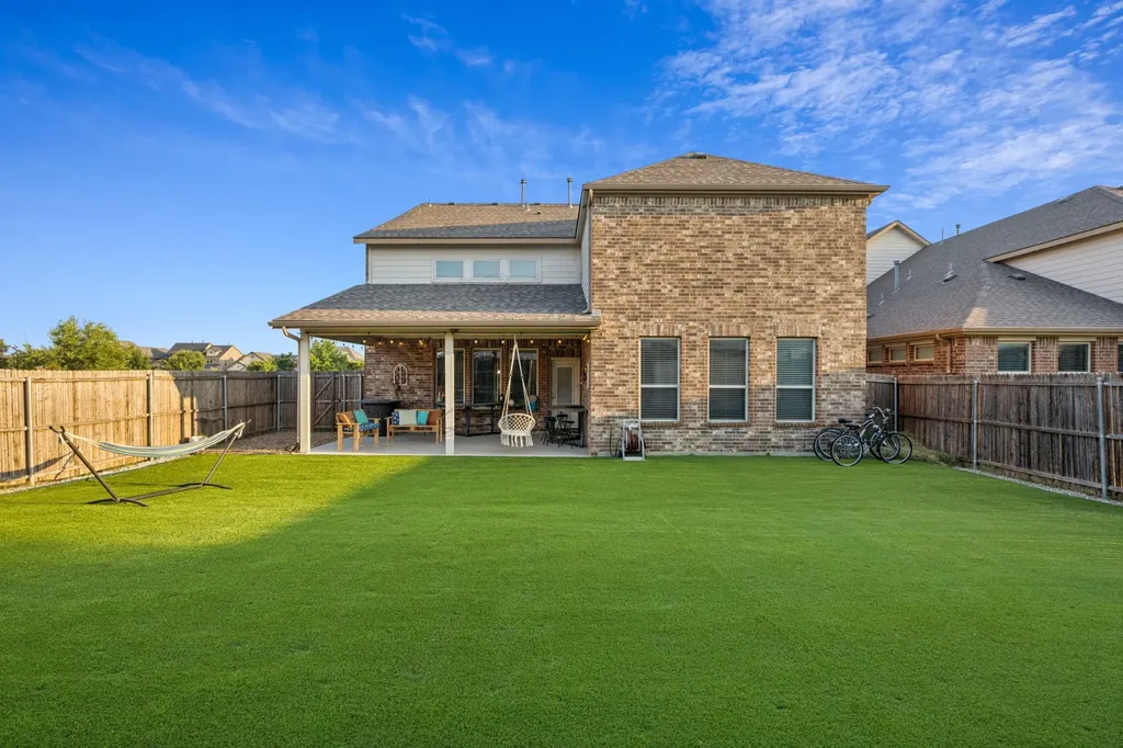 2221 Petunia Lane Rowlett TX 75089