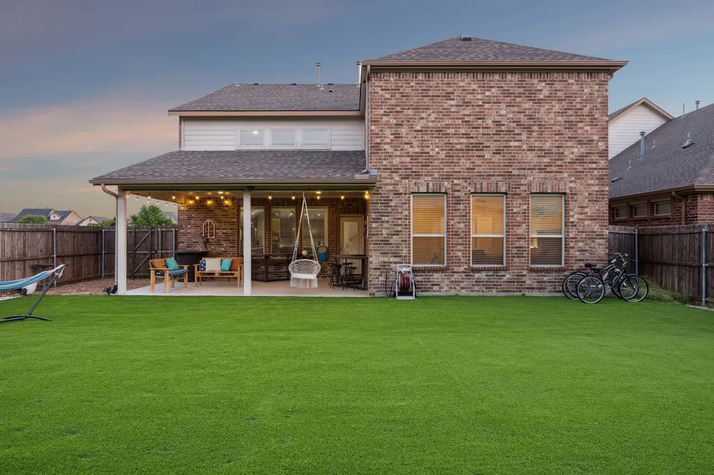 2221 Petunia Lane Rowlett TX 75089