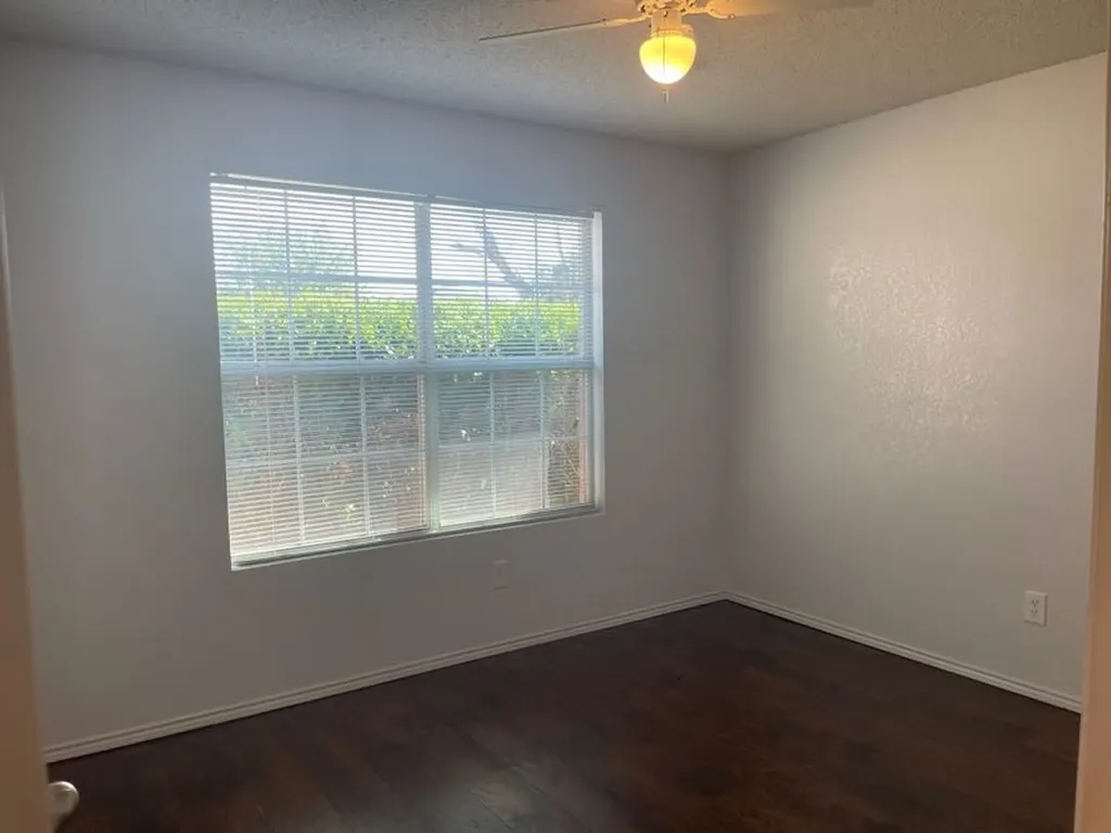 820 Eagle Drive Saginaw TX 76131
