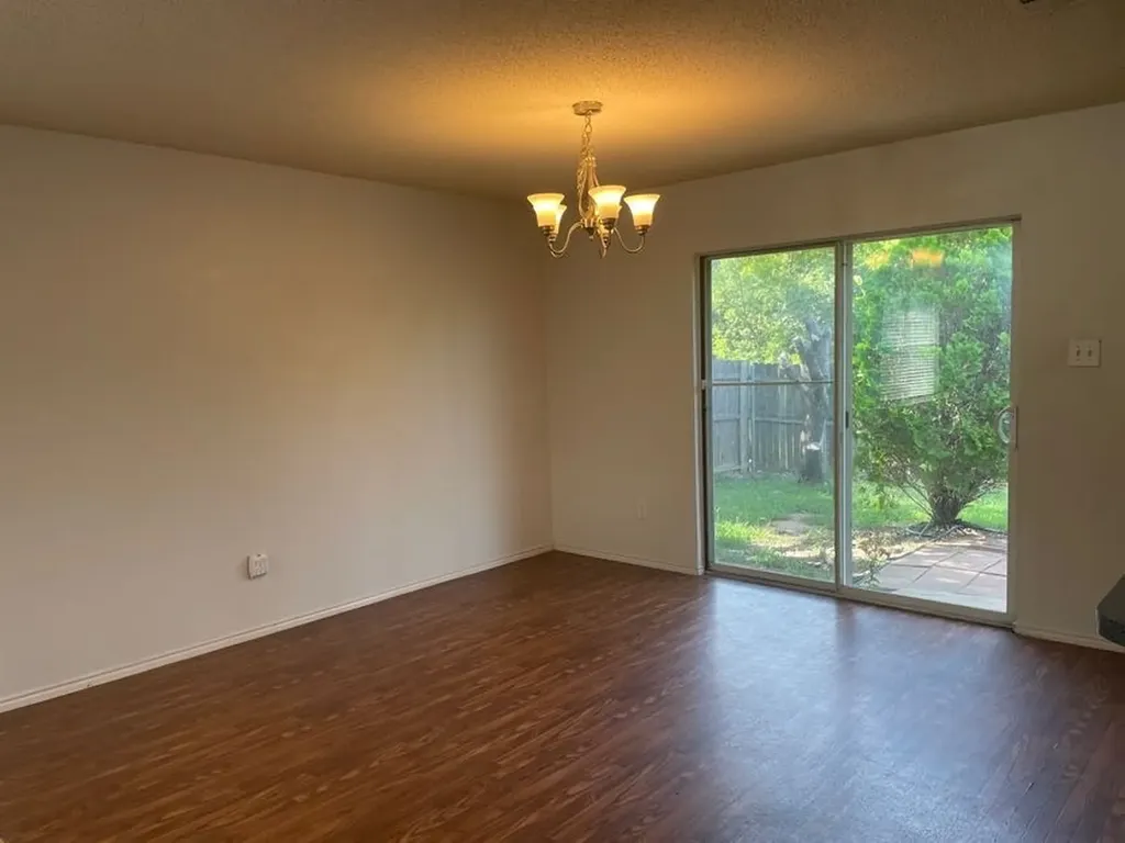 820 Eagle Drive Saginaw TX 76131