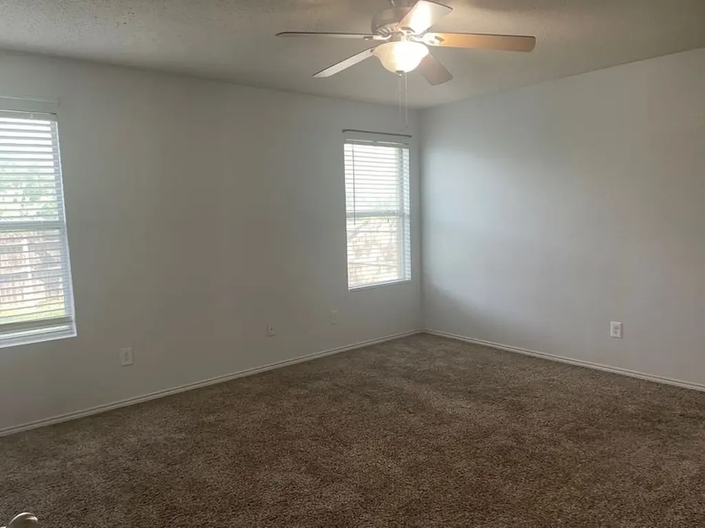 820 Eagle Drive Saginaw TX 76131