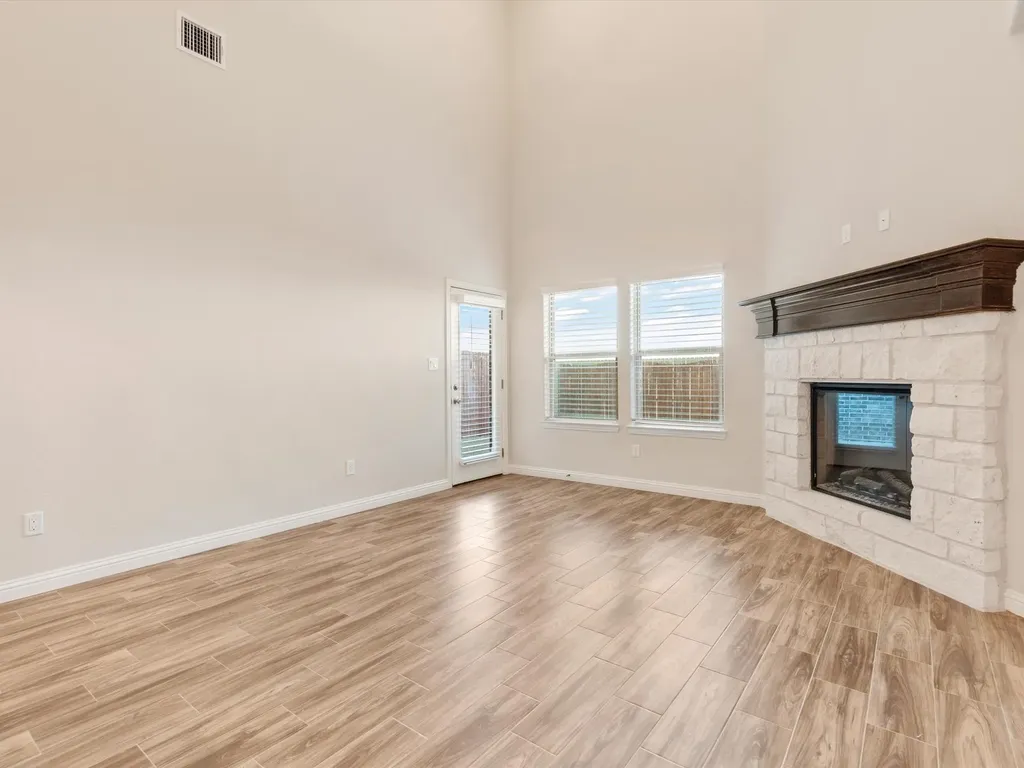 1124 Noble Flair Place Granbury TX 76049