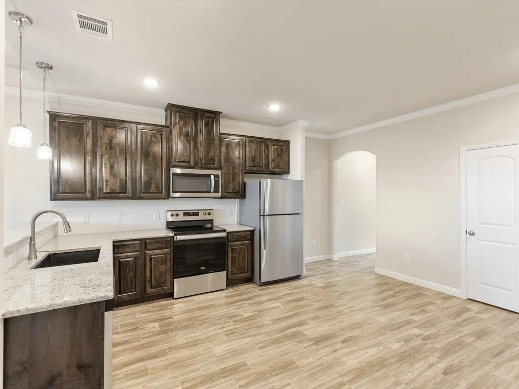 1124 Noble Flair Place Granbury TX 76049