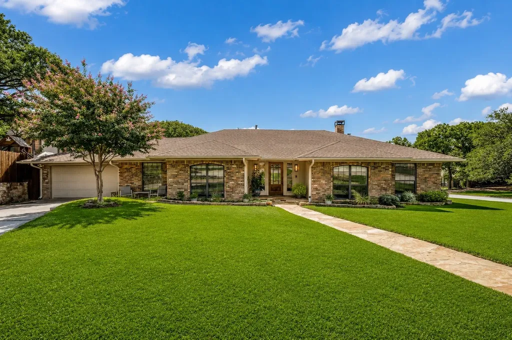 3403 Sunset Oaks Street Dalworthington Gardens TX 76016