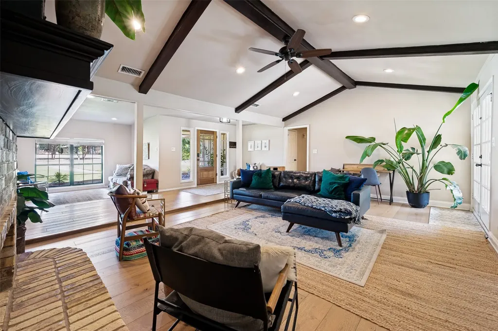 3403 Sunset Oaks Street Dalworthington Gardens TX 76016