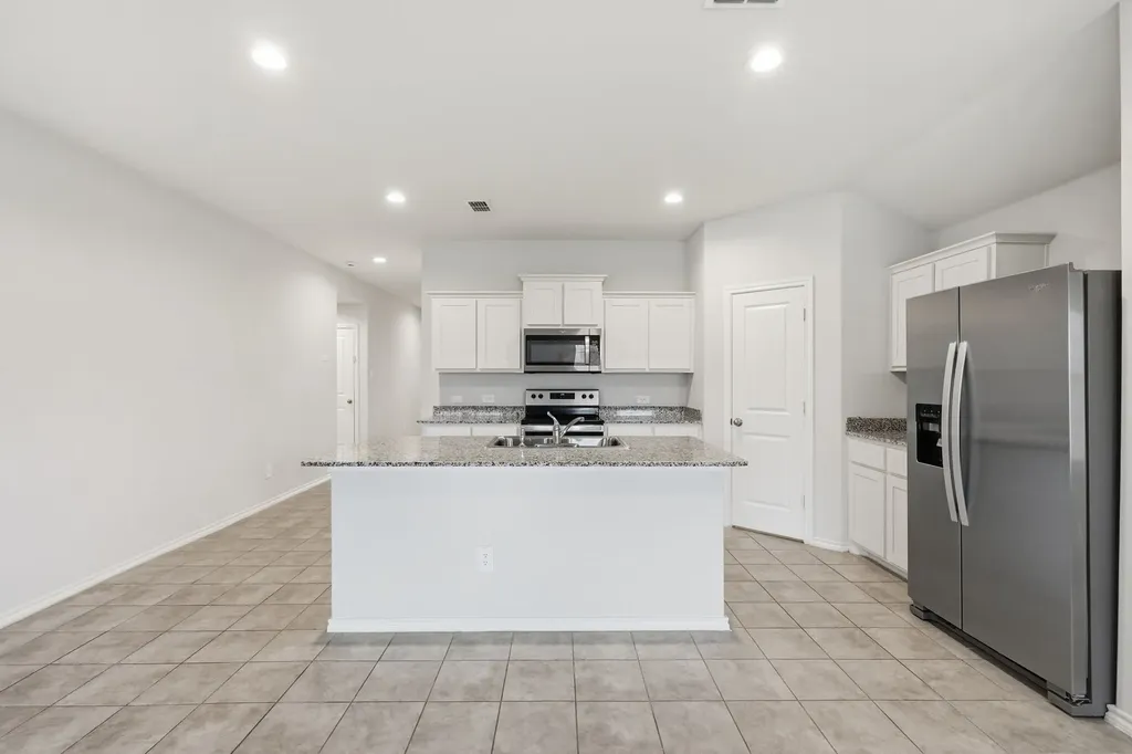409 Beekeeper Drive Fort Worth TX 76131