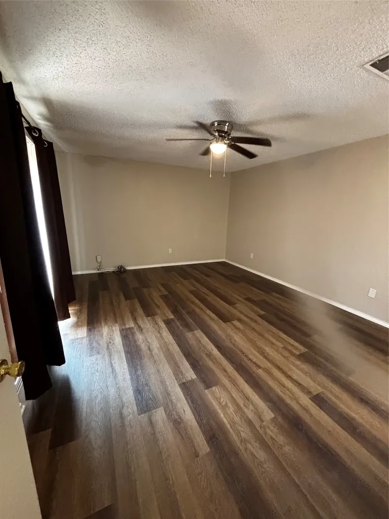 2011 Towngate Drive Garland TX 75041