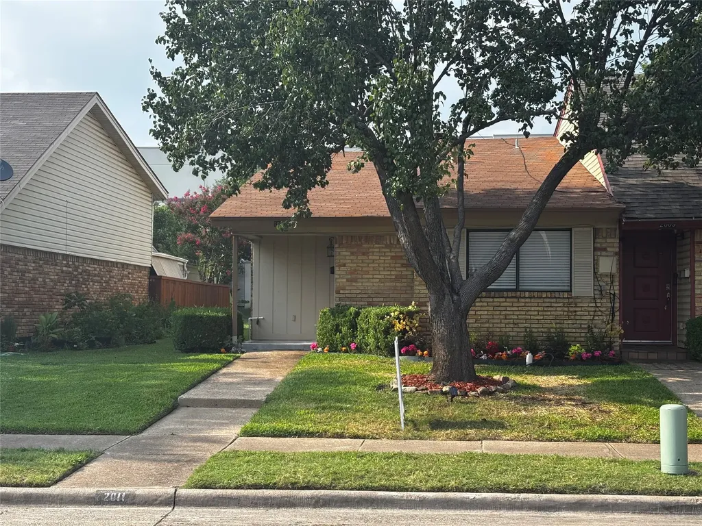 2011 Towngate Drive Garland TX 75041
