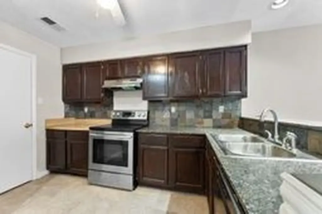 2011 Towngate Drive Garland TX 75041