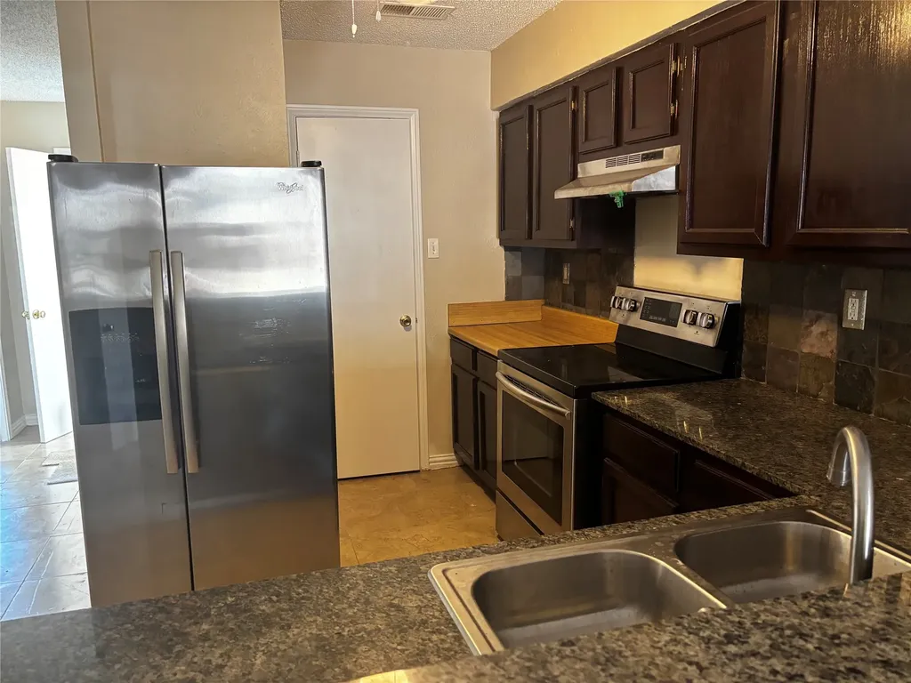2011 Towngate Drive Garland TX 75041