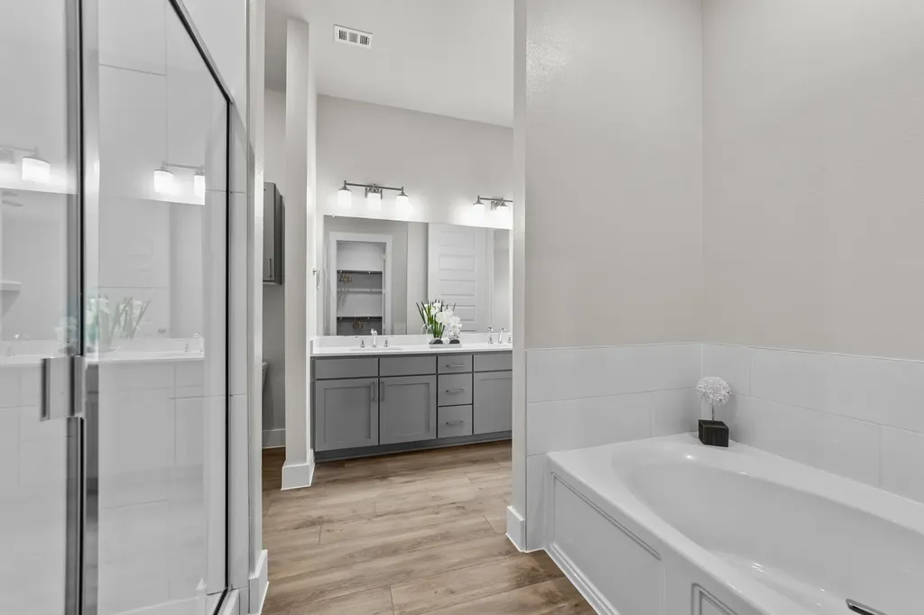 1100 Ebony Mckinney TX 75071