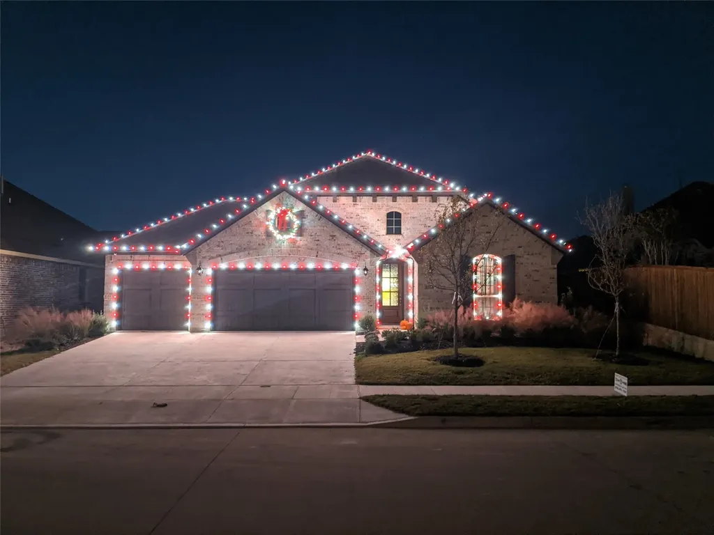1506 Red Rose Trail Celina TX 75078