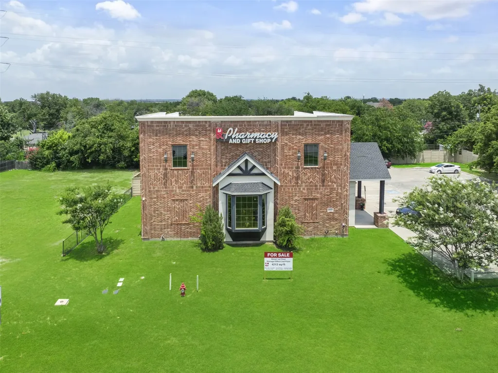 207 E Byron Nelson Boulevard Roanoke TX 76262