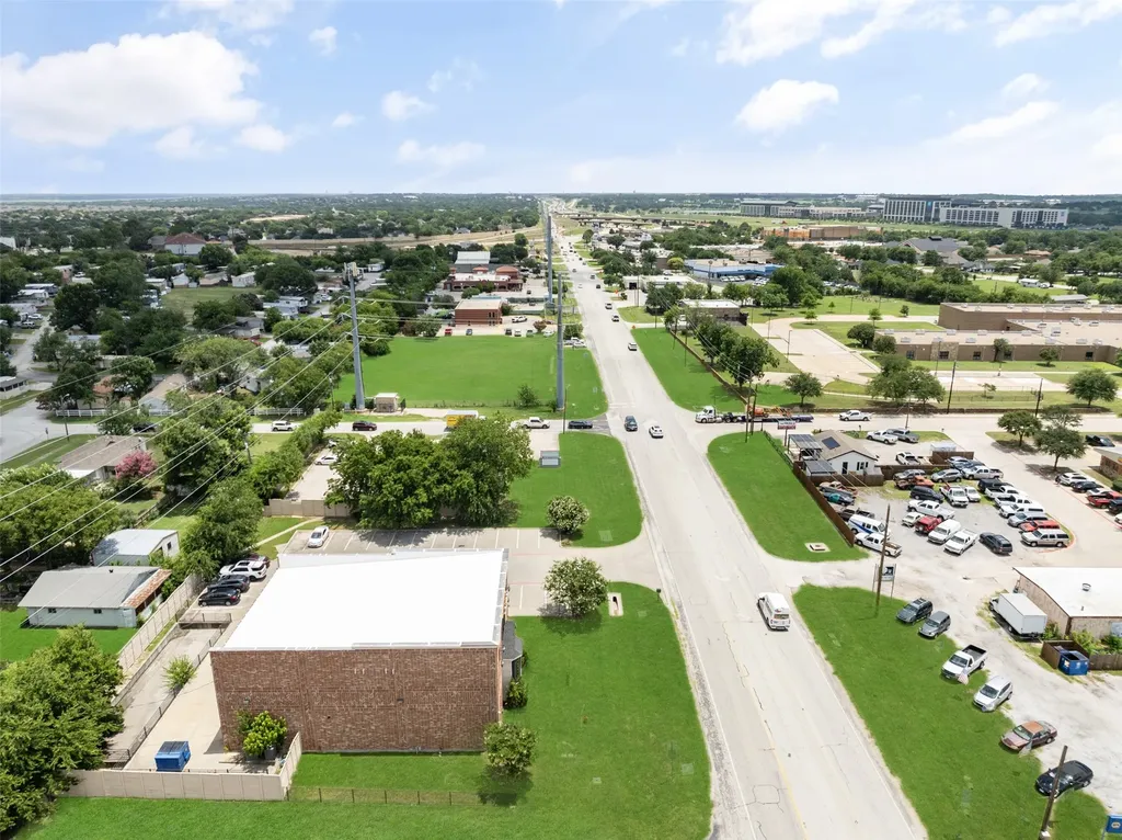 207 E Byron Nelson Boulevard Roanoke TX 76262