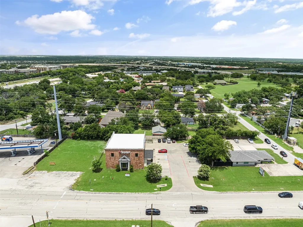 207 E Byron Nelson Boulevard Roanoke TX 76262