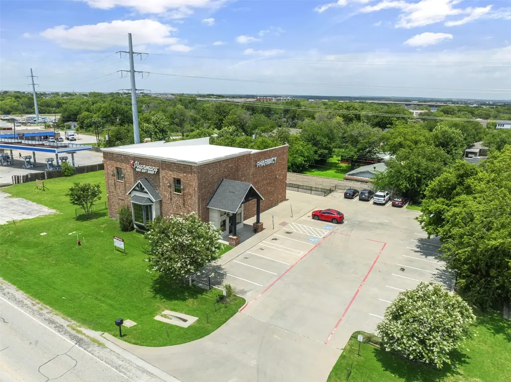 207 E Byron Nelson Boulevard Roanoke TX 76262