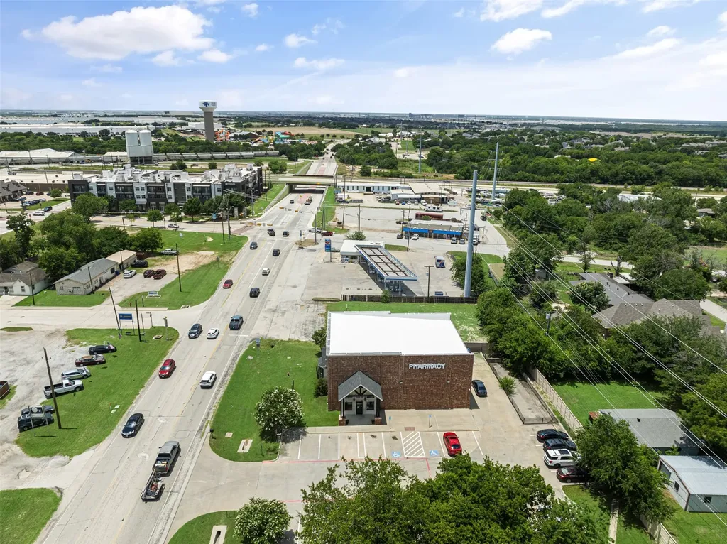 207 E Byron Nelson Boulevard Roanoke TX 76262