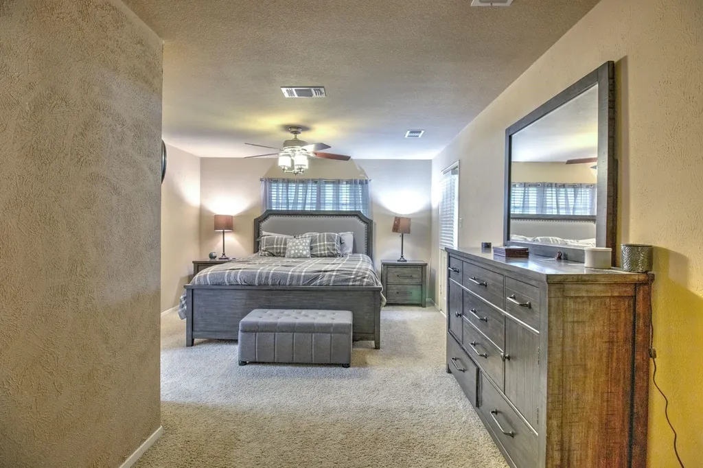1010 Kiowa Drive W Lake Kiowa TX 76240