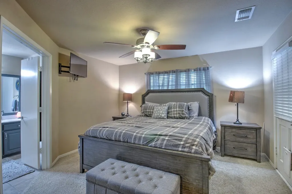 1010 Kiowa Drive W Lake Kiowa TX 76240