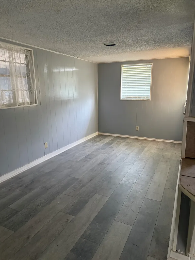 501 Needham Coleman TX 76834