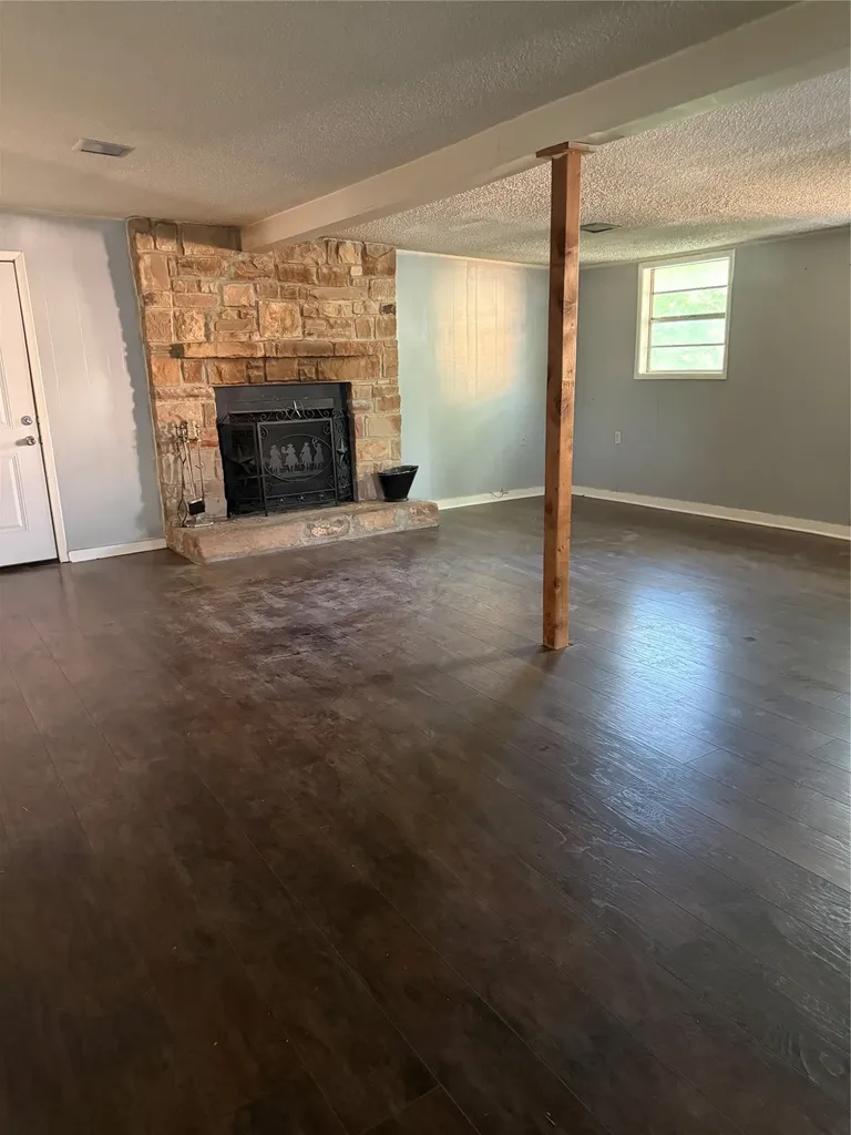 501 Needham Coleman TX 76834