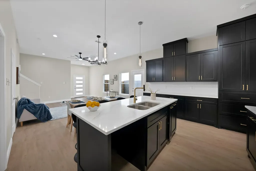 819 Stamps Avenue Fort Worth TX 76114