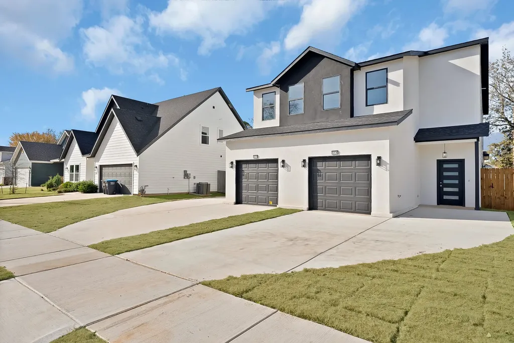 819 Stamps Avenue Fort Worth TX 76114