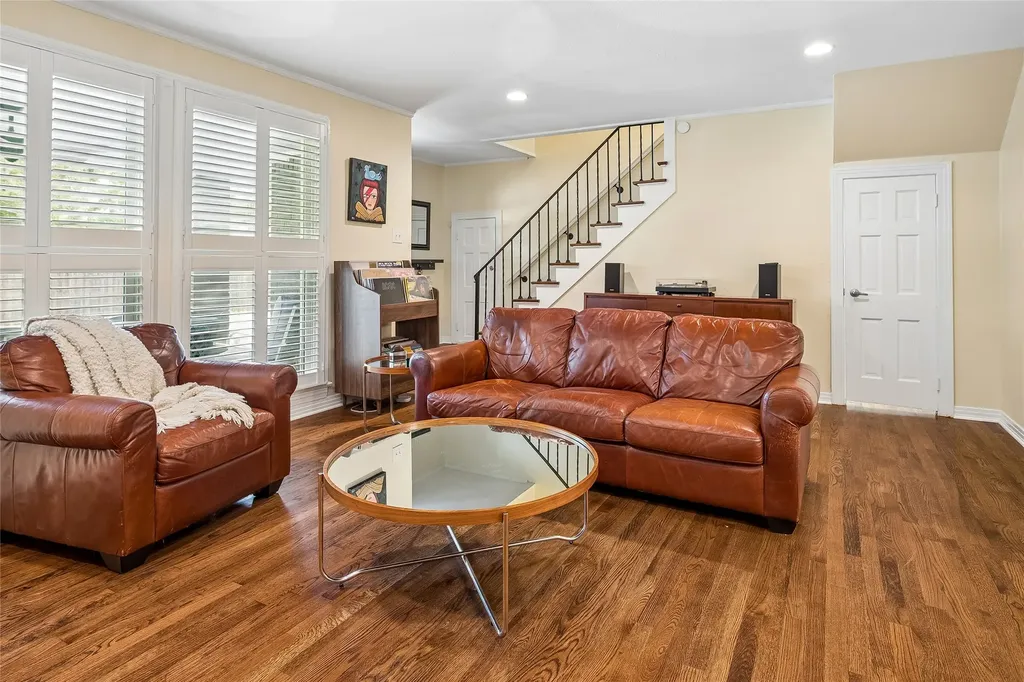 311 Paulus Avenue Dallas TX 75214