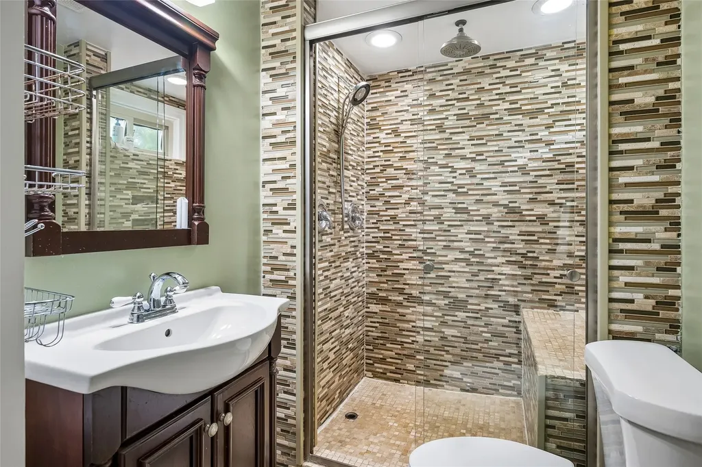 311 Paulus Avenue Dallas TX 75214