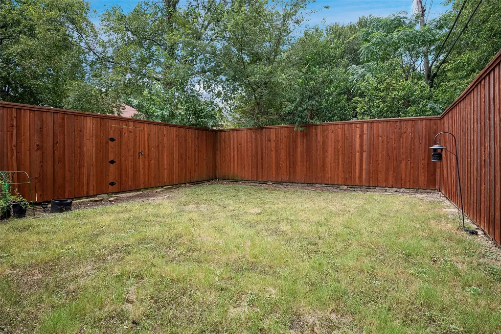 311 Paulus Avenue Dallas TX 75214