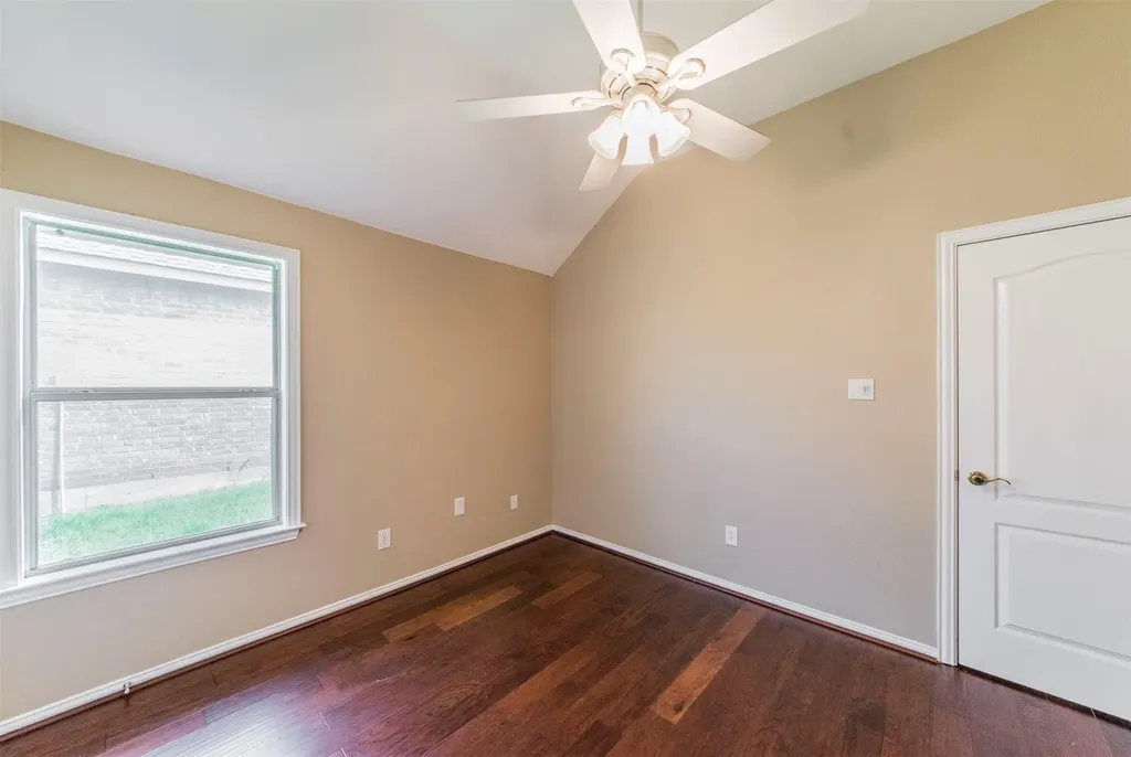 5212 Estrella Lane Benbrook TX 76126
