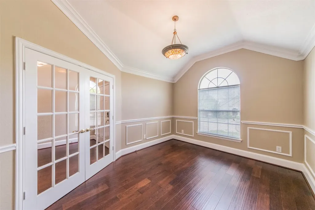 5212 Estrella Lane Benbrook TX 76126