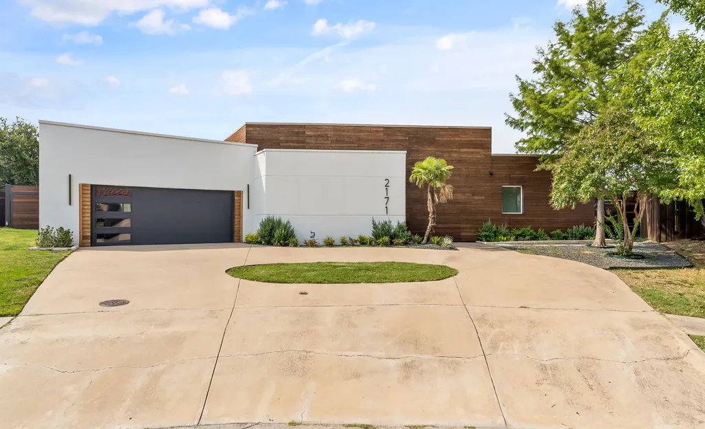 2171 Hogan Drive Irving TX 75038