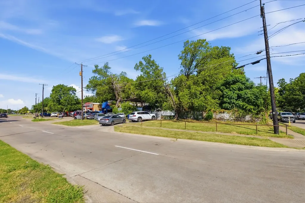 4515 Bernal Drive Dallas TX 75212