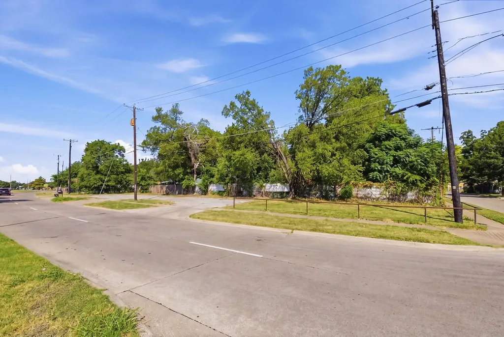 4515 Bernal Drive Dallas TX 75212
