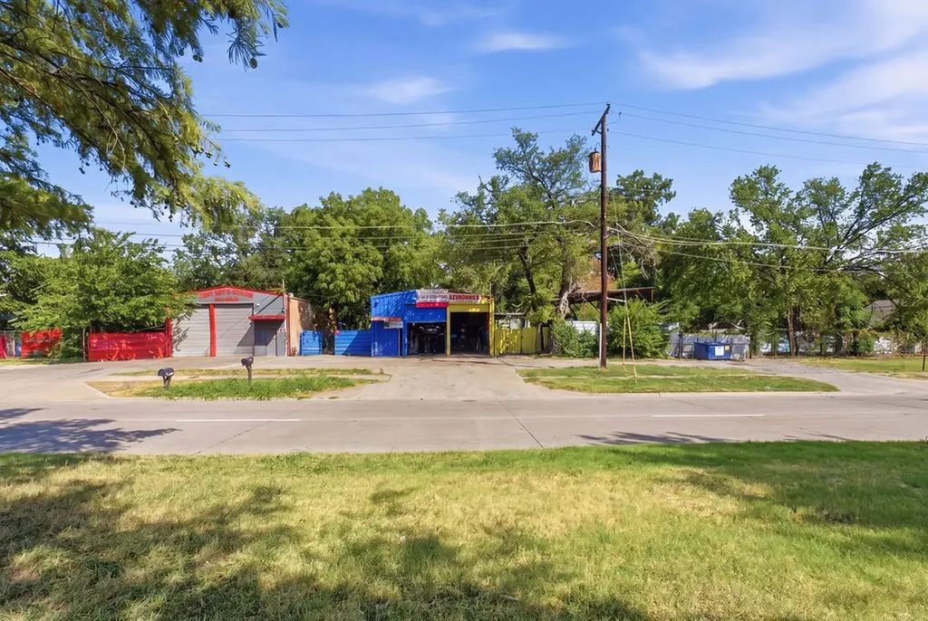 4515 Bernal Drive Dallas TX 75212